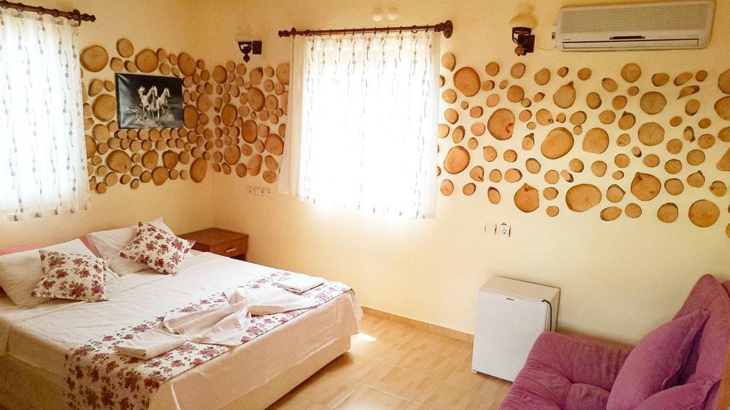 Sera Pansiyon Çıralı Buitenkant foto